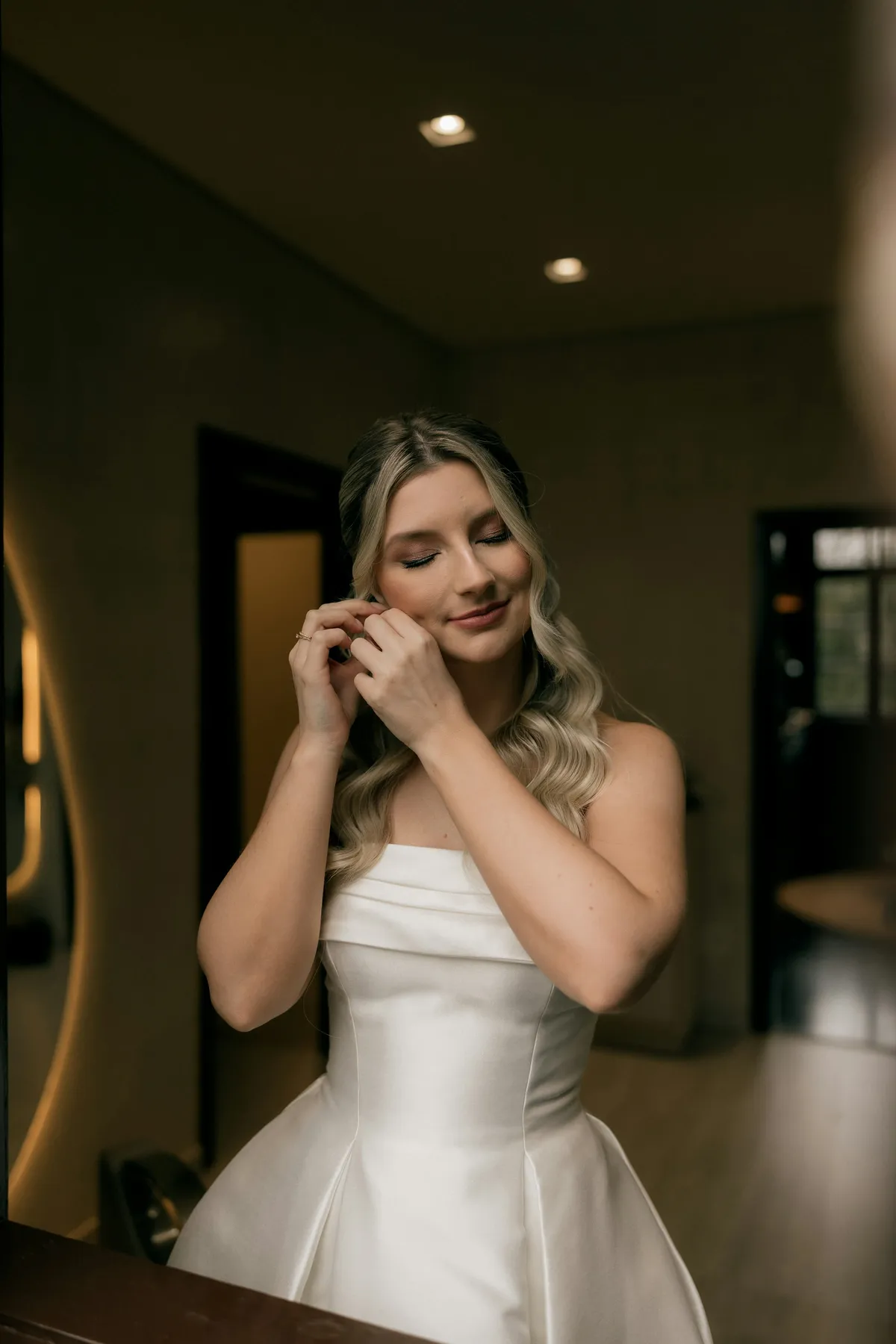 Claire getting ready on her wedding morning in Rhinebeck